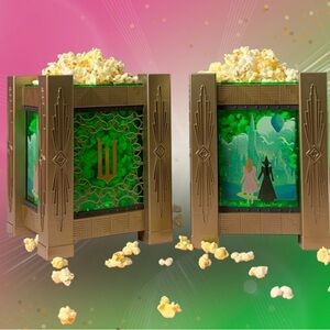 💚Regal Exclusive Wicked Movie Lantern Popcorn Container Lights Up💚